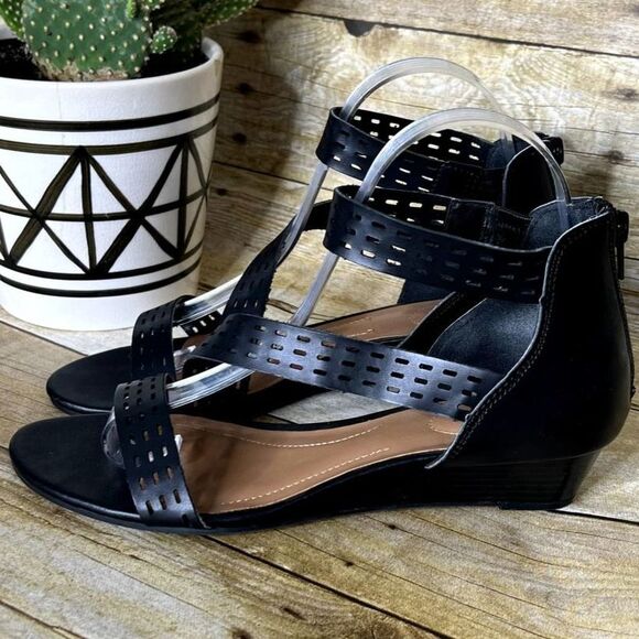 STYLE & CO WOMEN'S CAREER DRESSY OFFICE ROUND TOE BLACK ANKLE STRAP WEDGE PUMPS - Picture 1 of 7